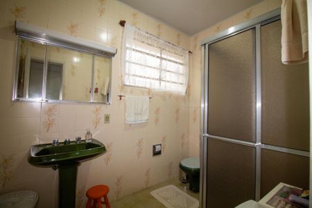 Casa à venda com 252m², 3 quartos e 2 vagas Casa à venda com 252m², 3 quartos e 2 vagasBanheiro da Suíte