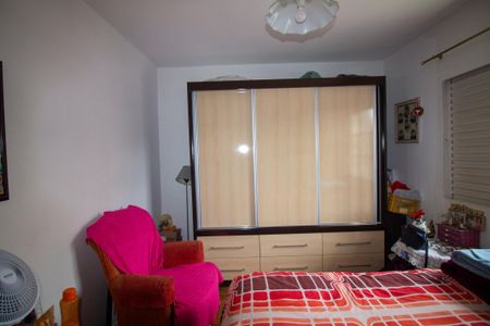 Casa à venda com 252m², 3 quartos e 2 vagas Casa à venda com 252m², 3 quartos e 2 vagasQuarto 1