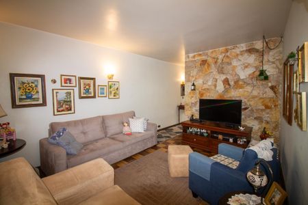 Casa à venda com 252m², 3 quartos e 2 vagas Casa à venda com 252m², 3 quartos e 2 vagasSala / Sala de Jantar