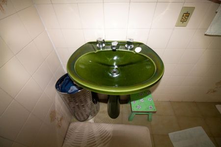 Casa à venda com 252m², 3 quartos e 2 vagas Casa à venda com 252m², 3 quartos e 2 vagasBanheiro