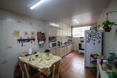 Casa à venda com 252m², 3 quartos e 2 vagas Casa à venda com 252m², 3 quartos e 2 vagasCozinha