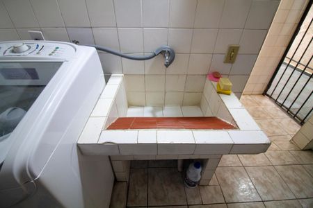 Casa à venda com 252m², 3 quartos e 2 vagas Casa à venda com 252m², 3 quartos e 2 vagasÁrea de Serviço