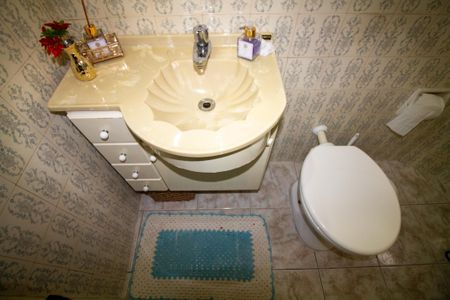 Casa à venda com 252m², 3 quartos e 2 vagas Casa à venda com 252m², 3 quartos e 2 vagasLavabo