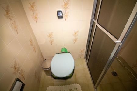 Casa à venda com 252m², 3 quartos e 2 vagas Casa à venda com 252m², 3 quartos e 2 vagasBanheiro da Suíte