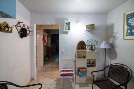 Casa à venda com 252m², 3 quartos e 2 vagas Casa à venda com 252m², 3 quartos e 2 vagasEscritório / Sala de Serviço