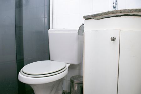 Apartamento à venda com 70m², 3 quartos e 1 vaga Apartamento à venda com 70m², 3 quartos e 1 vagaBanheiro da Suíte