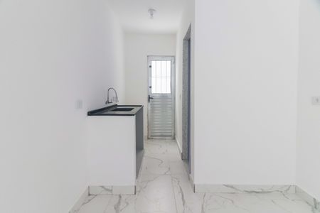 Cozinha de kitnet/studio para alugar com 1 quarto, 14m² em Vila Tiradentes, São Paulo