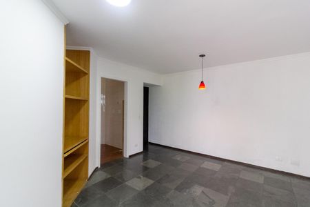 Sala de apartamento à venda com 2 quartos, 72m² em Jardim Industrial, São Paulo
