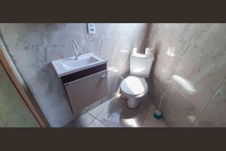 Casa à venda com 110m², 2 quartos e sem vagaBanheiro da Suíte