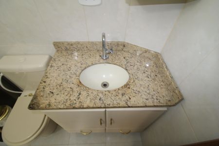 Apartamento à venda com 70m², 2 quartos e sem vagaBanheiro