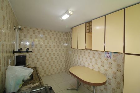 Apartamento à venda com 70m², 2 quartos e sem vagaCozinha