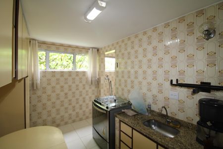 Apartamento à venda com 70m², 2 quartos e sem vagaCozinha