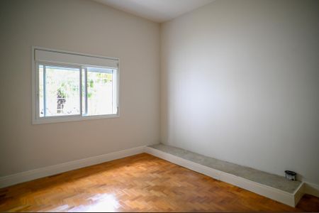 Casa à venda com 600m², 3 quartos e 2 vagasQuarto 2 - Suite