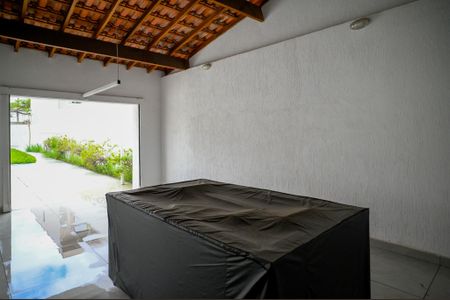 Casa à venda com 600m², 3 quartos e 2 vagasVaranda 