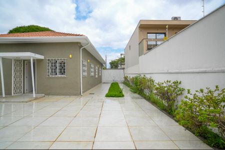 Casa à venda com 600m², 3 quartos e 2 vagasQuintal