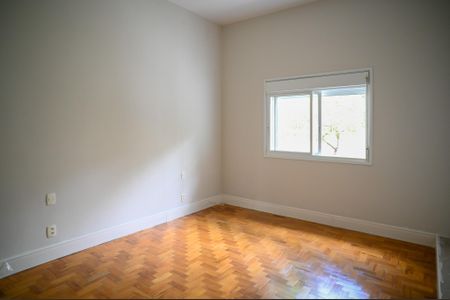 Casa à venda com 600m², 3 quartos e 2 vagasQuarto 2 - Suite