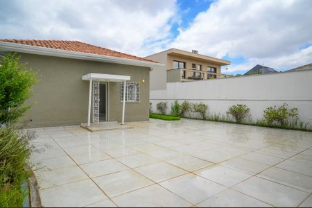 Casa à venda com 600m², 3 quartos e 2 vagasQuintal