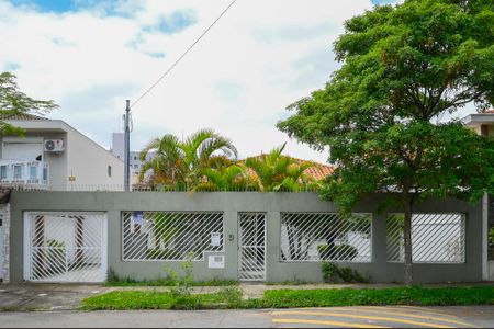 Casa à venda com 600m², 3 quartos e 2 vagasFachada