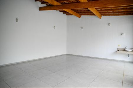 Casa à venda com 600m², 3 quartos e 2 vagasVaranda 