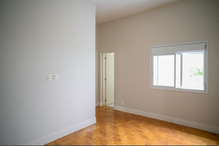 Casa à venda com 600m², 3 quartos e 2 vagasQuarto 3 - Suite