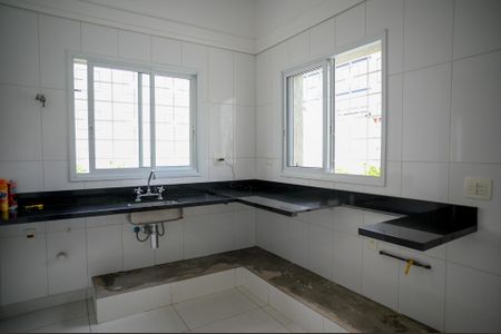 Casa à venda com 600m², 3 quartos e 2 vagasCozinha