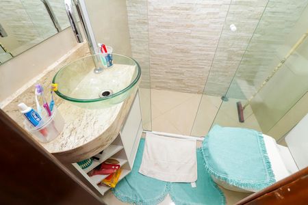 Casa à venda com 86m², 2 quartos e 2 vagasBanheiro da Suíte 1