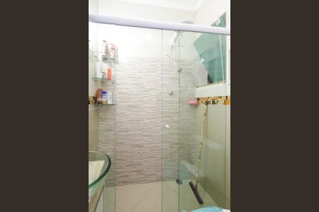 Casa à venda com 86m², 2 quartos e 2 vagasBanheiro da Suíte 1