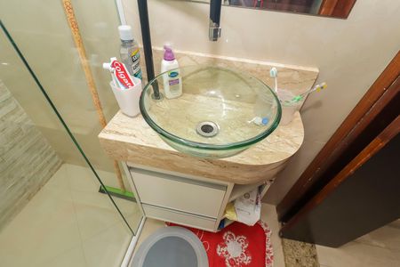 Casa à venda com 86m², 2 quartos e 2 vagasBanheiro da Suíte 2