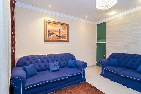 Casa à venda com 86m², 2 quartos e 2 vagasSala