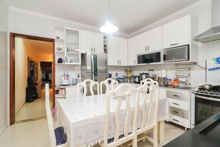 Casa à venda com 86m², 2 quartos e 2 vagasCozinha