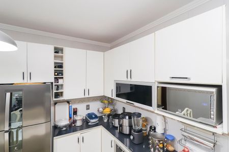 Casa à venda com 86m², 2 quartos e 2 vagasCozinha - Armários