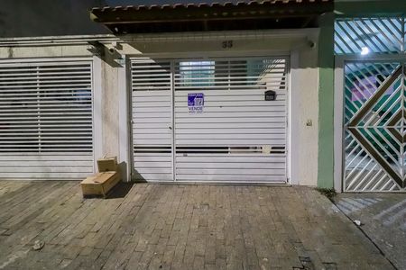 Casa à venda com 86m², 2 quartos e 2 vagasFachada
