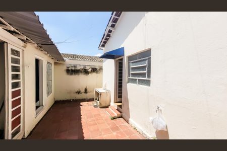 Casa à venda com 85m², 3 quartos e 2 vagasQuintal