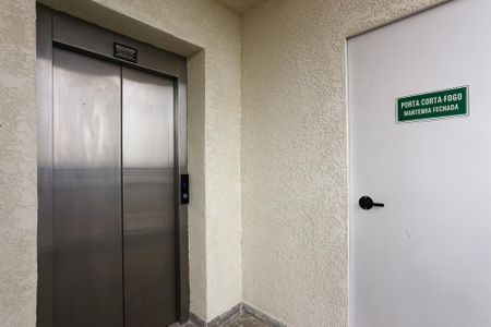 Apartamento à venda com 42m², 2 quartos e 1 vagaÁrea Comum - Elevador