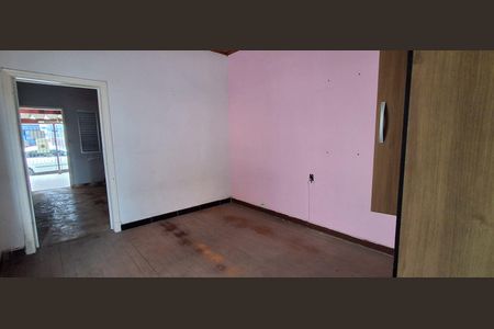 Casa à venda com 250m², 2 quartos e 2 vagasQuarto 