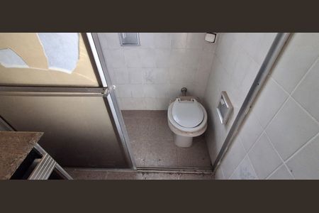 Casa à venda com 250m², 2 quartos e 2 vagasBanheiro Social 