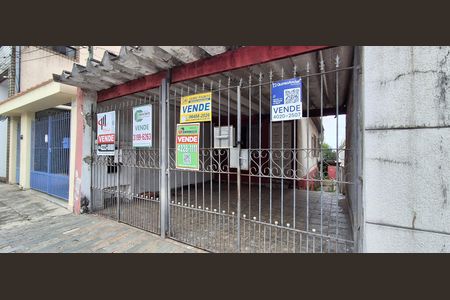 Casa à venda com 250m², 2 quartos e 2 vagasFachada 