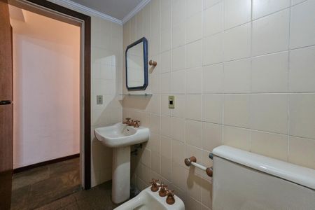 Apartamento para alugar com 131m², 3 quartos e 2 vagas Apartamento para alugar com 131m², 3 quartos e 2 vagasBanheiro