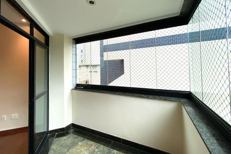 Apartamento à venda com 105m², 3 quartos e 2 vagasVaranda da Sala