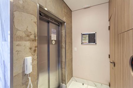 Apartamento à venda com 92m², 3 quartos e 2 vagasHall social