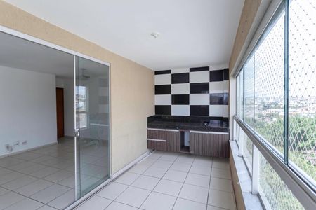 Apartamento à venda com 92m², 3 quartos e 2 vagasVaranda da sala 