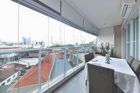 Apartamento à venda com 75m², 2 quartos e 1 vagaVaranda