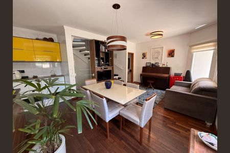 Foto 02 de casa de condomínio à venda com 3 quartos, 160m² em Chácara Inglesa, São Paulo