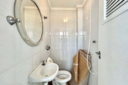 Apartamento para alugar com 82m², 2 quartos e 2 vagasBanheiro de serviço