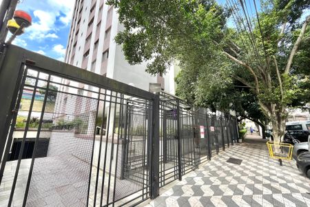 Apartamento para alugar com 82m², 2 quartos e 2 vagasFachada