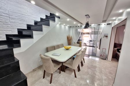 Casa para alugar com 180m², 3 quartos e 1 vaga Casa para alugar com 180m², 3 quartos e 1 vagaSala