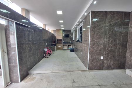 Casa para alugar com 180m², 3 quartos e 1 vaga Casa para alugar com 180m², 3 quartos e 1 vagaVaranda