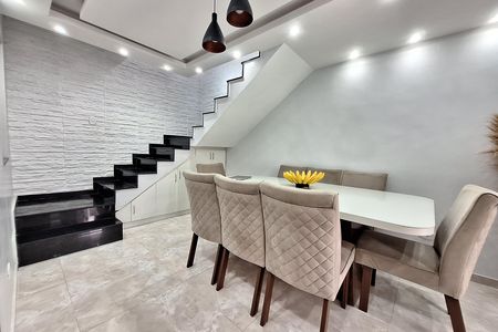 Casa para alugar com 180m², 3 quartos e 1 vaga Casa para alugar com 180m², 3 quartos e 1 vagaSala
