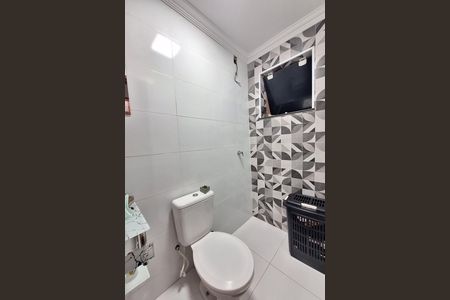 Casa para alugar com 180m², 3 quartos e 1 vaga Casa para alugar com 180m², 3 quartos e 1 vagaBanheiro Suíte