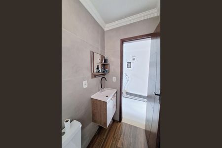 Casa para alugar com 180m², 3 quartos e 1 vaga Casa para alugar com 180m², 3 quartos e 1 vagaBanheiro Social 1